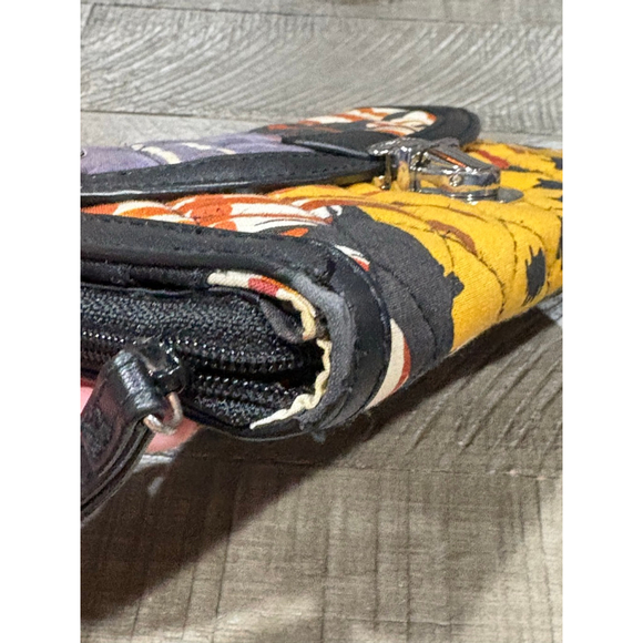 Vera Bradley Ultimate Wristlet Trifold - Picture 3 of 5